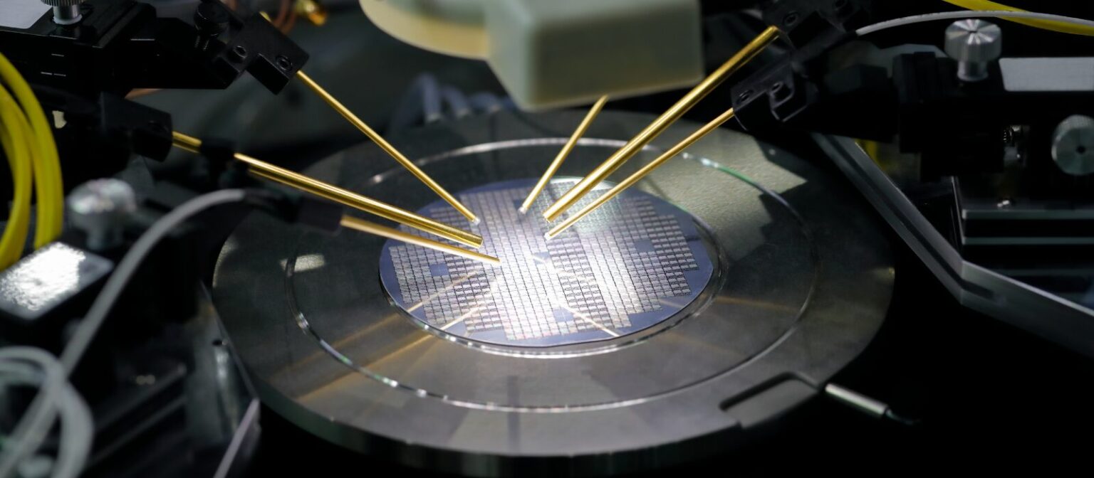 半導体としてのInPの利点と加工方法 | Semicon Hub